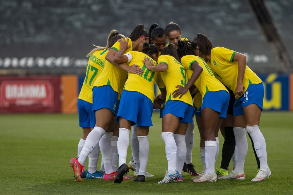Aliada ao talento brasileiro, Pia reconstrói estilo de jogo e promove mudanças profundas na Seleção