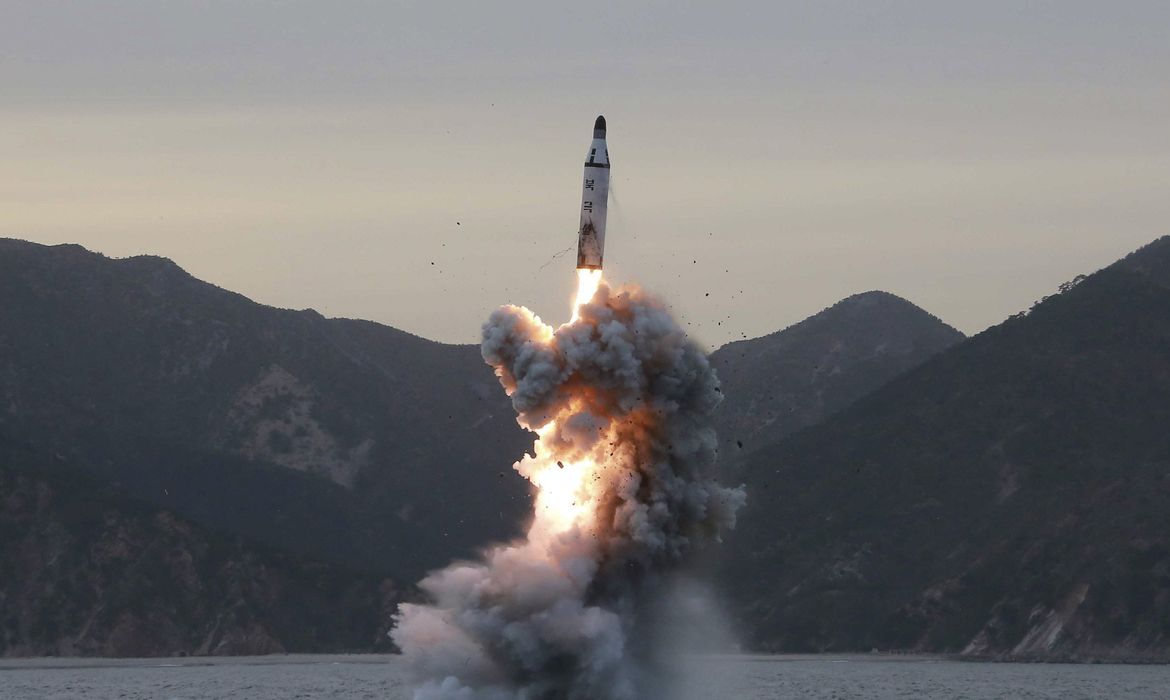 Coreia do Norte diz ter testado novo míssil hipersônico