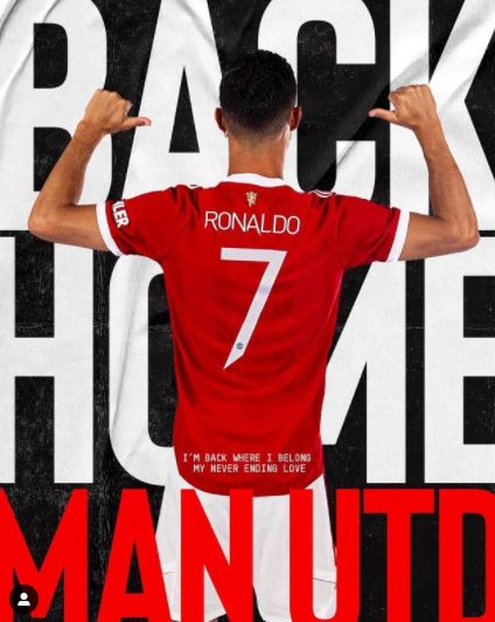 Orgulhoso, Cristiano Ronaldo posa com camisa 7 do Manchester United: “Número mágico”