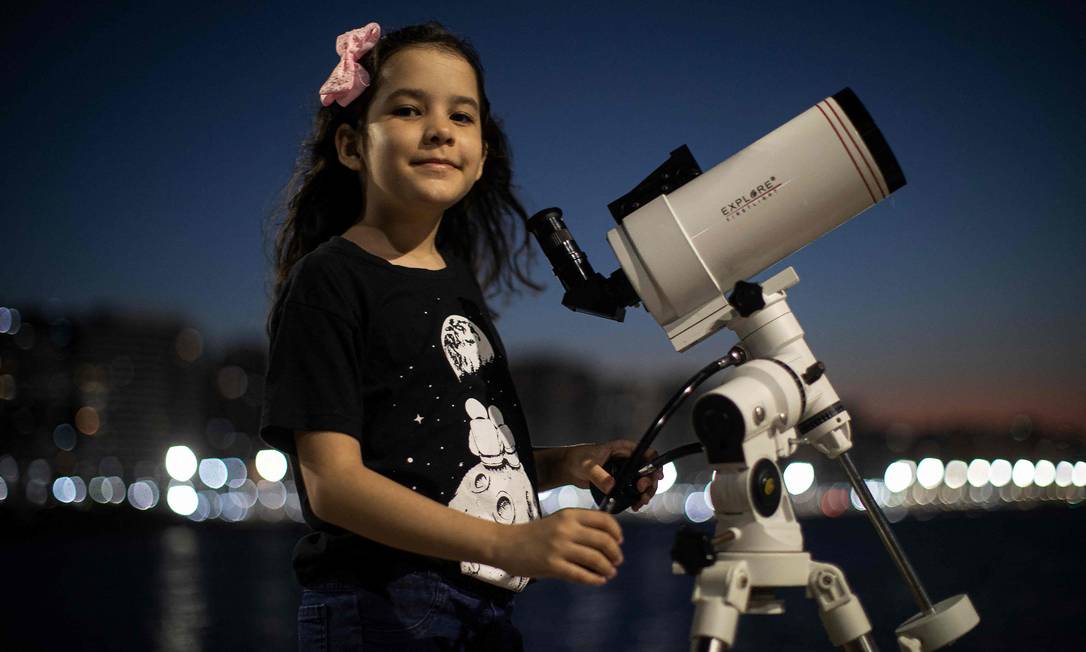 Menina de apenas oito anos mapeia 23 asteroides e pode se tornar a pessoa mais jovem do mundo a realizar descoberta