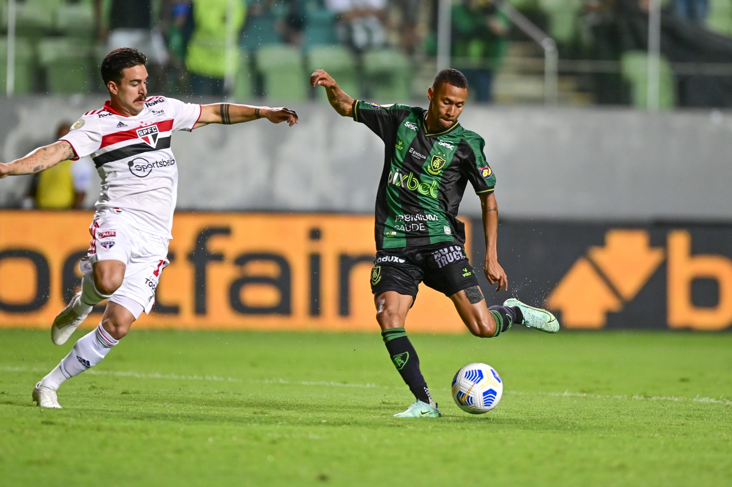 Libertadores do América! Com dois gols de Ademir, Coelho garante vaga inédita no torneio continental