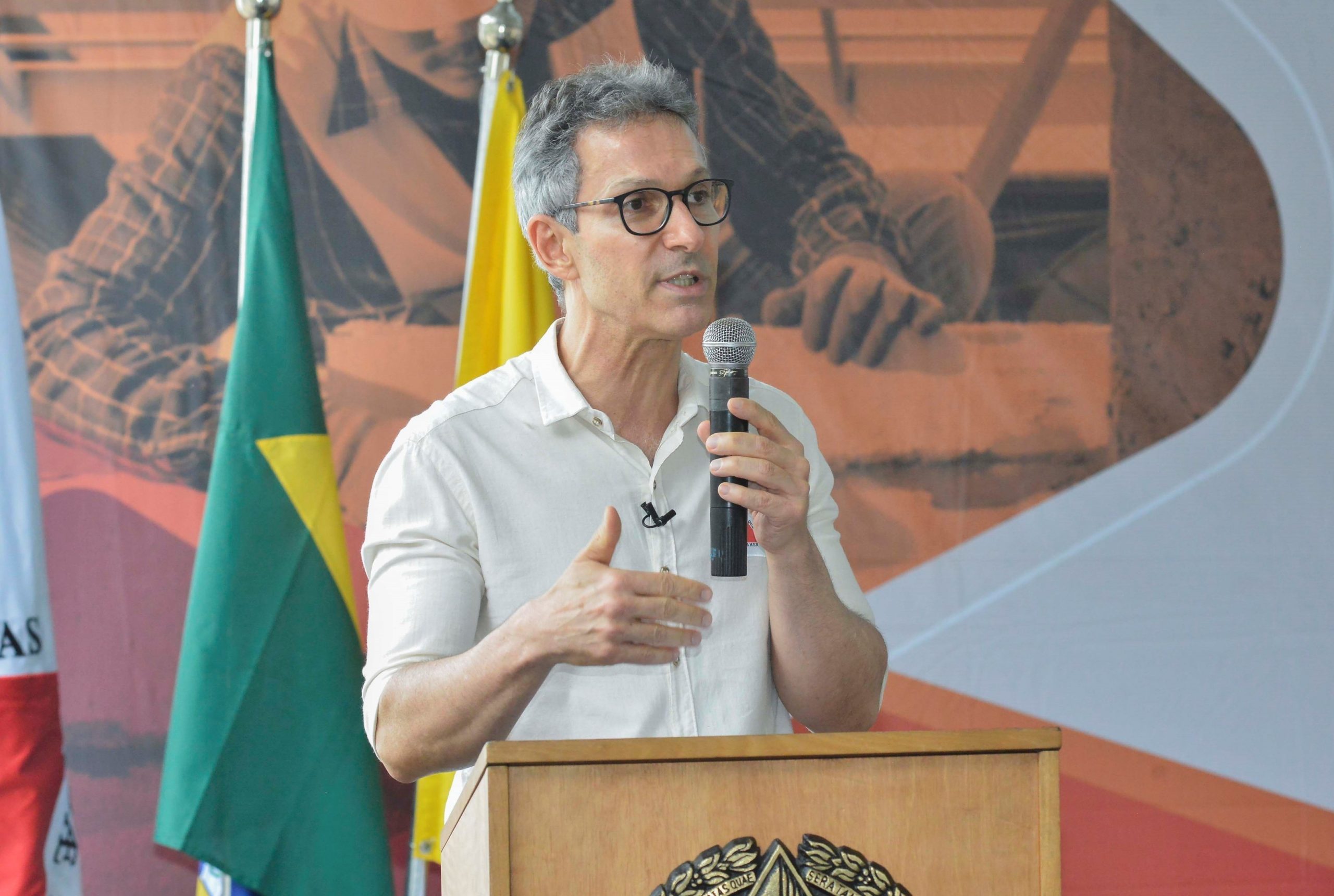 Zema diz que vai sancionar congelamento do IPVA 2022 em Minas Gerais