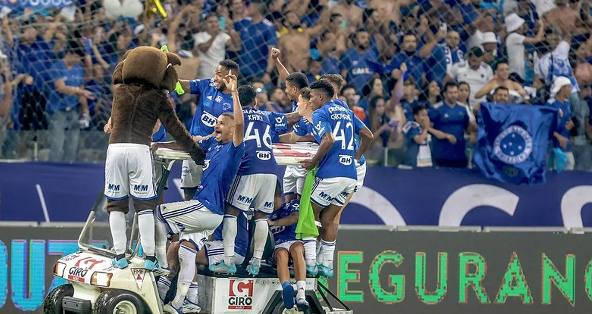 ‘Se vencer a Ponte Preta, Cruzeiro pode preparar a festa para o Mineirão’, diz Baião sobre título da Série B