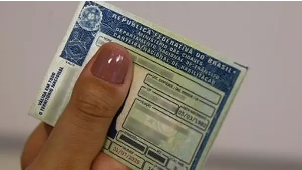 CNH: tirar carteira de motorista fica mais caro em Minas a partir desta quarta (1º)